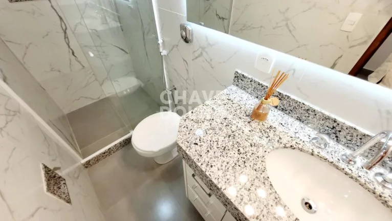 Imagem Apartamento 2 Quartos (1 Suíte), 1 escritório com 90m² no Alto
