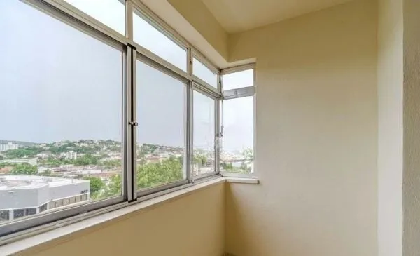 Imagem Apartamento na Medianeira de 2 dormitórios e vaga DESOCUPADO