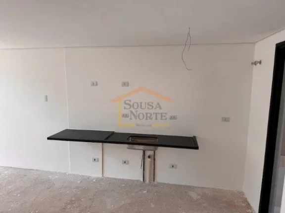 Imagem Casa em condomínio com 125 m², distribuída em 3 pavimentos, em contrapiso. O imóvel dispõe de 2...