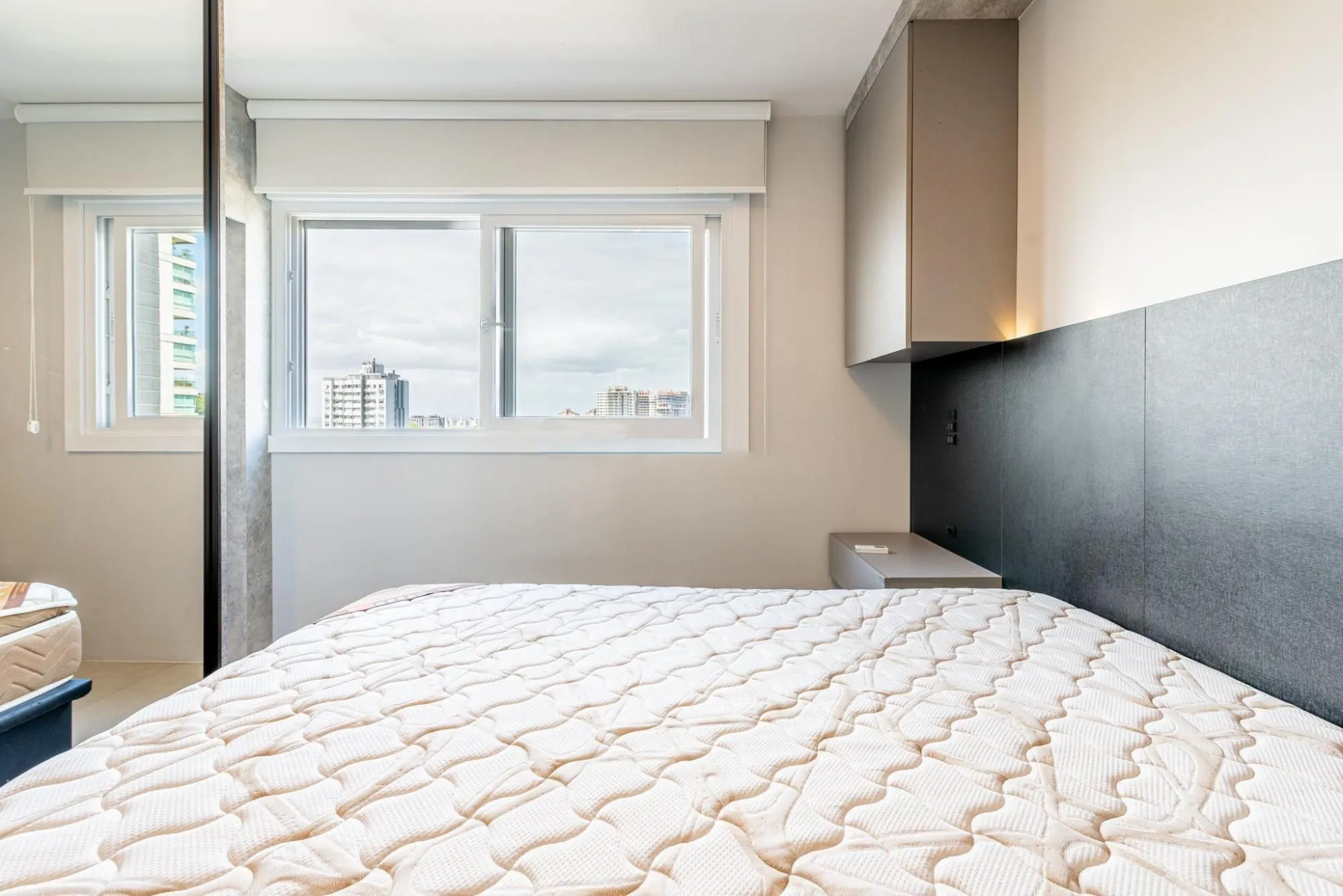 Imagem Apartamento com 53.37m², 1 dorm, Três Figueiras, Porto Alegre/RS