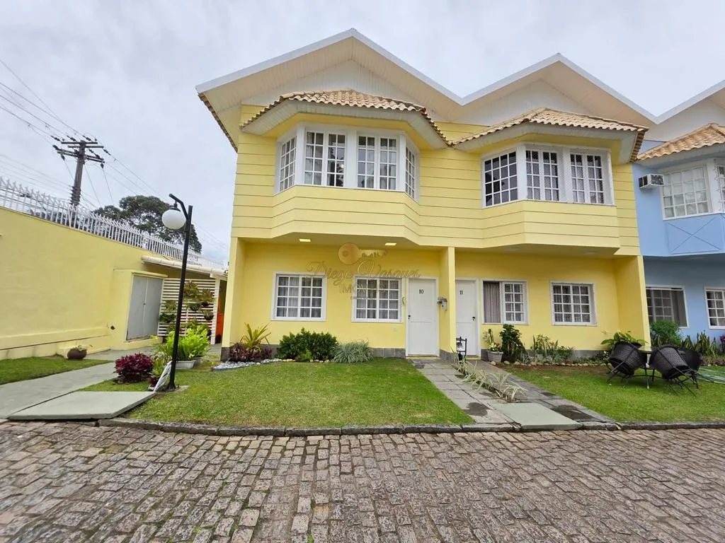 Imagem Casa em Condomínio para Venda em Teresópolis / RJ no bairro Bom Retiro
