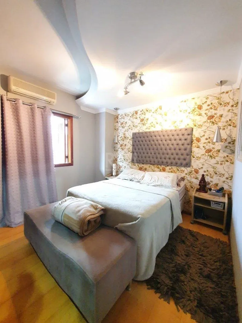 Imagem Casa Condominio para Venda - 233.52m², 3 dormitórios, sendo 1 suites, 4 vagas - Ipanema