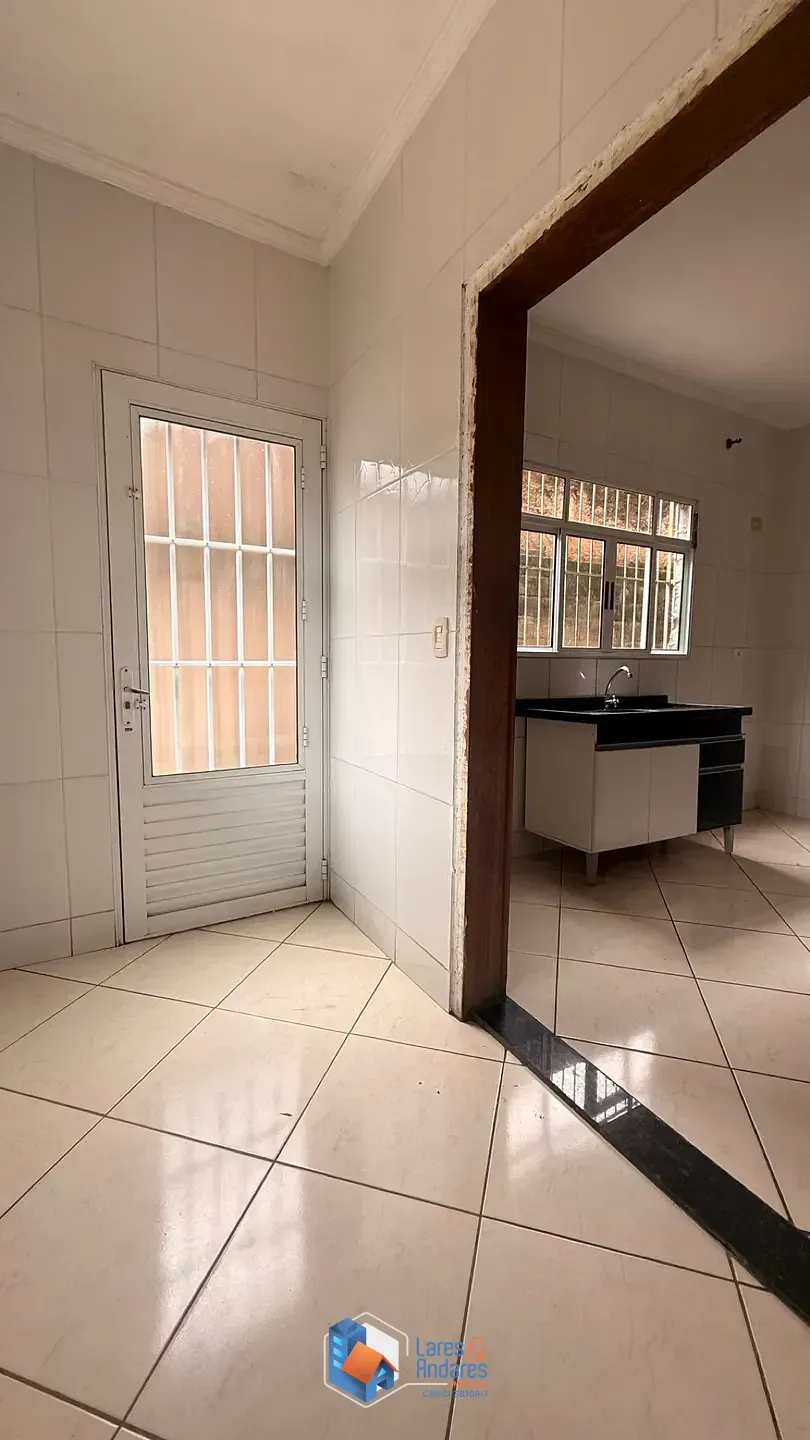 Imagem Sobrado para venda em Jardim Nova Germania com 4 quartos, sendo 4 suítes, 270m²