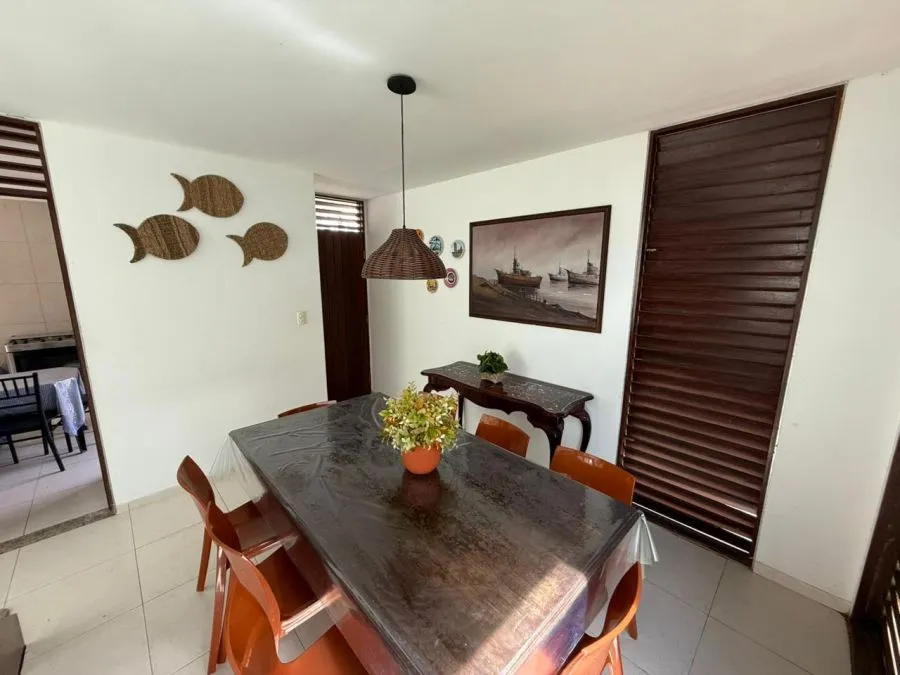 Imagem Casa Triplex, pé na areia, na Praia do Poço!