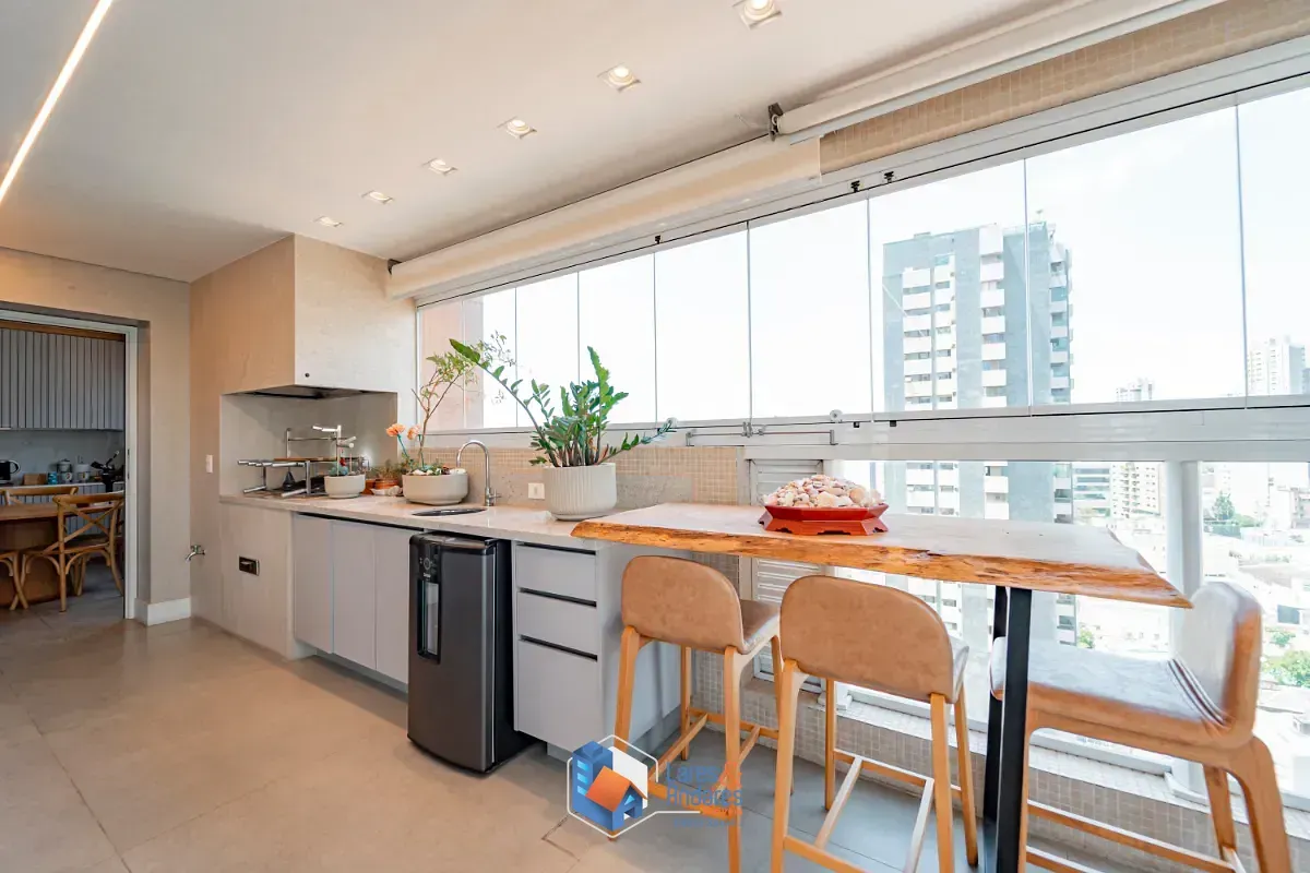 Imagem Apartamento para venda em Aclimação com 4 quartos, sendo 4 suítes, 276m²