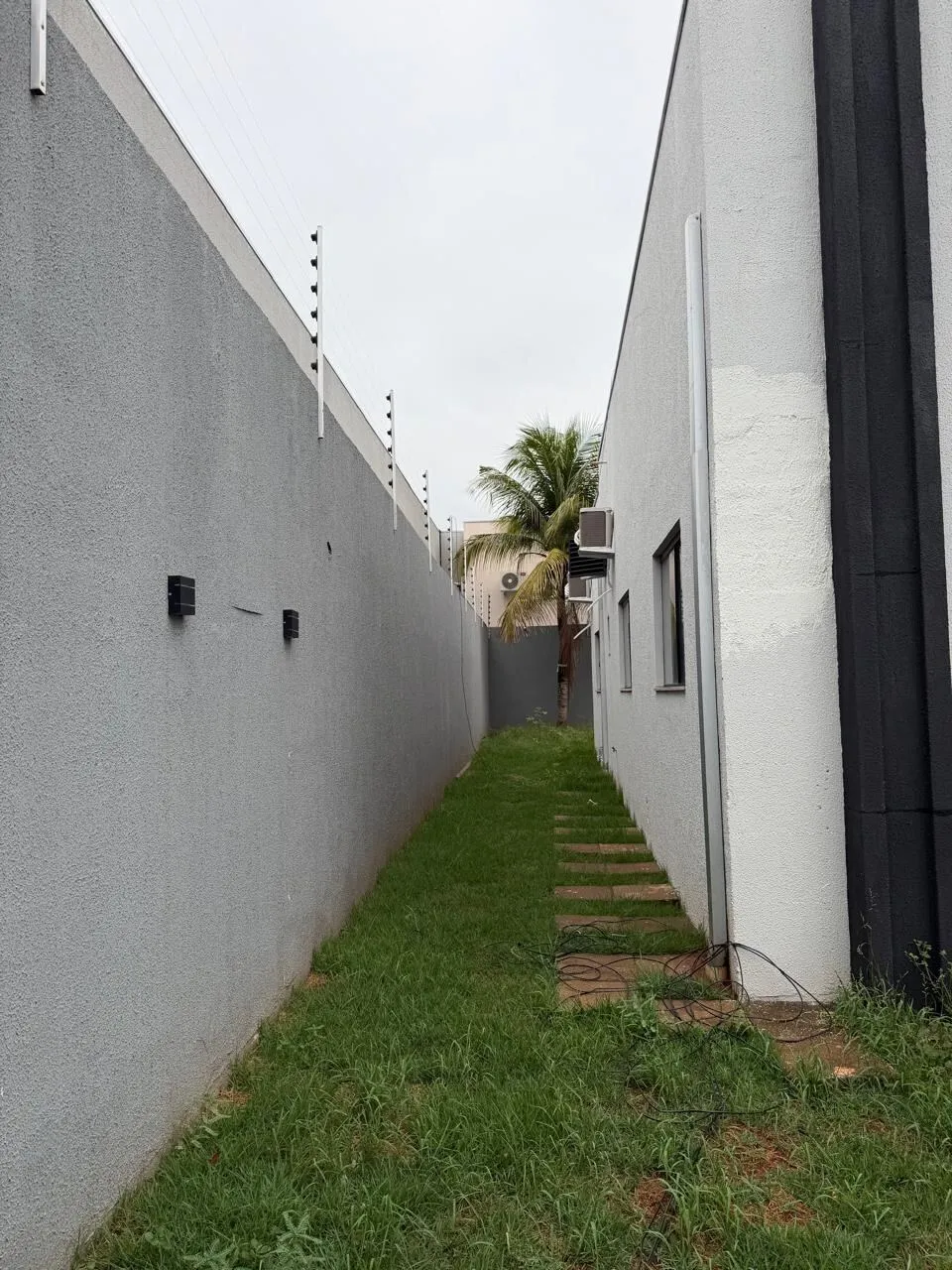 Imagem Casa 2 Quartos sendo 1 Suíte Bairro Morada Do Ouro 2