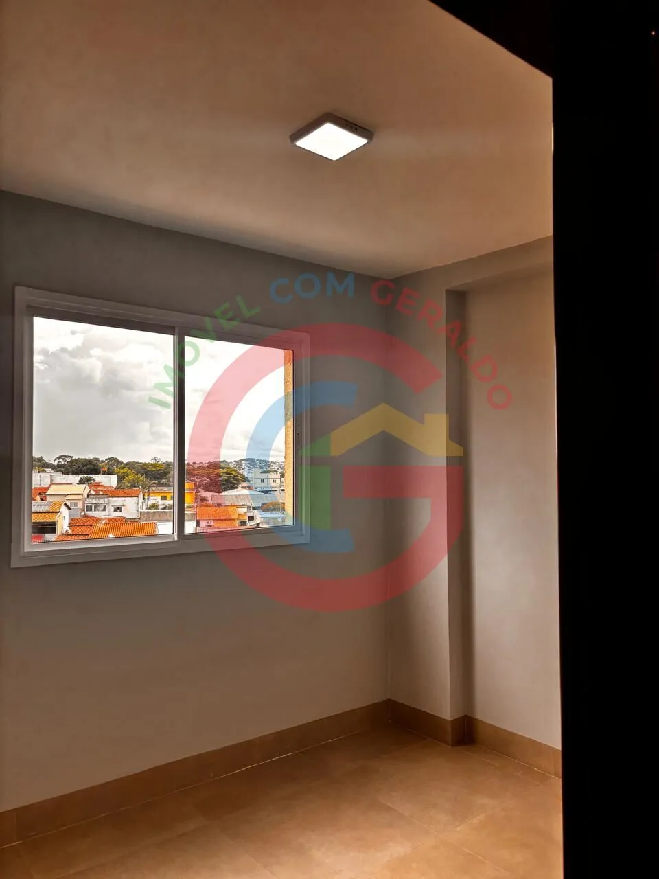 Imagem Ágio de Apartamento 2Q (1 suíte) com armários - Próx. Aeroporto Santa Genoveva