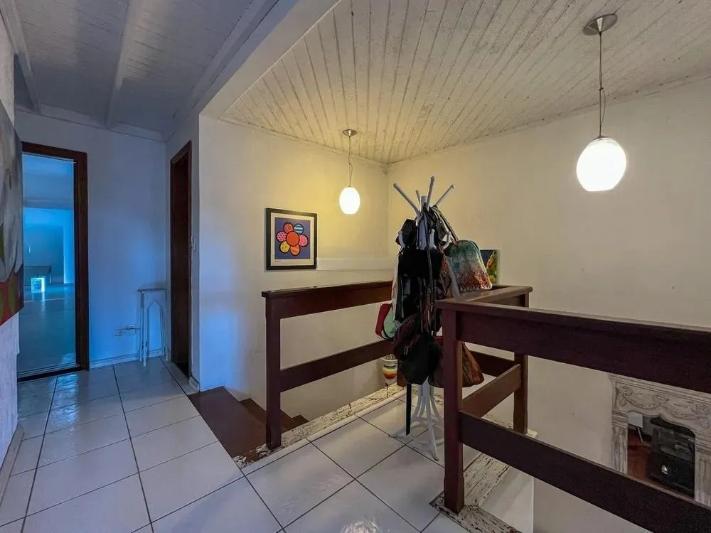 Imagem Casa para Venda - 176m², 3 dormitórios, sendo 1 suites, 4 vagas - Jardim Isabel