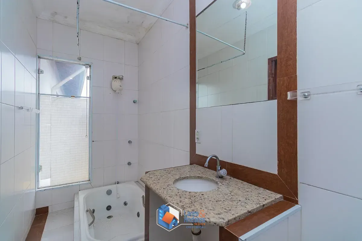 Imagem Sobrado para venda em Jardim Santa Cruz (Campo Grande) com 4 quartos, sendo 1 suíte, 151m²