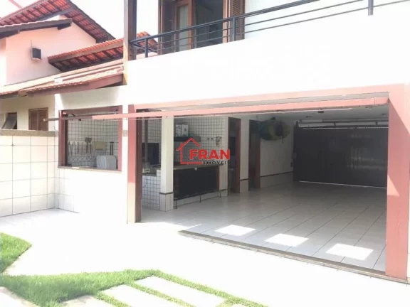 Imagem Linda casa de dois pavimentos de Alto Padrão