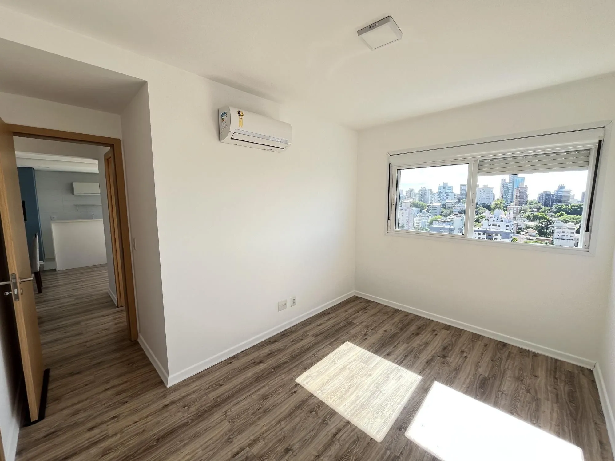Imagem Apartamento de 2 dormitórios, suíte e 1 vaga de garagem no bairro Passo da Areia