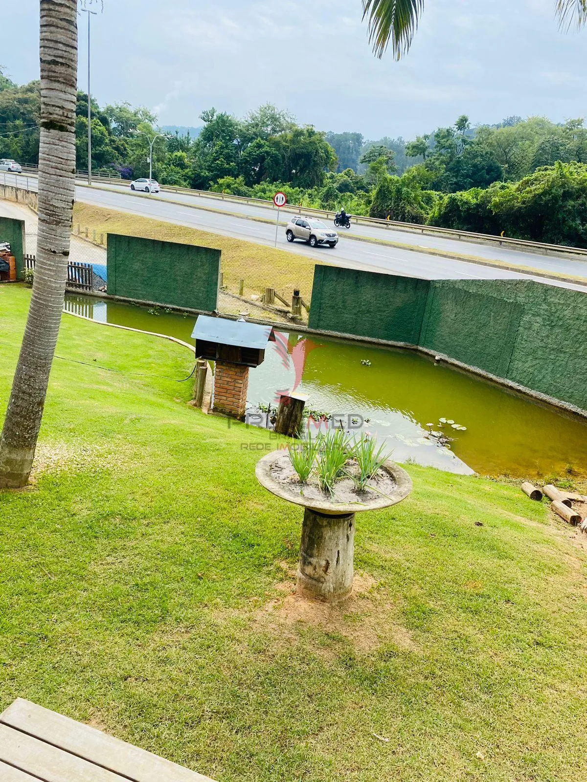 Imagem Casa de Alto Padrão em Blumenau com 5 Quartos e 4 Banheiros area de festa