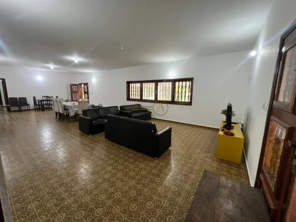 Imagem Casa a venda 5 lotes no Centro de Peruíbe 100 metros da praia em Peruíbe