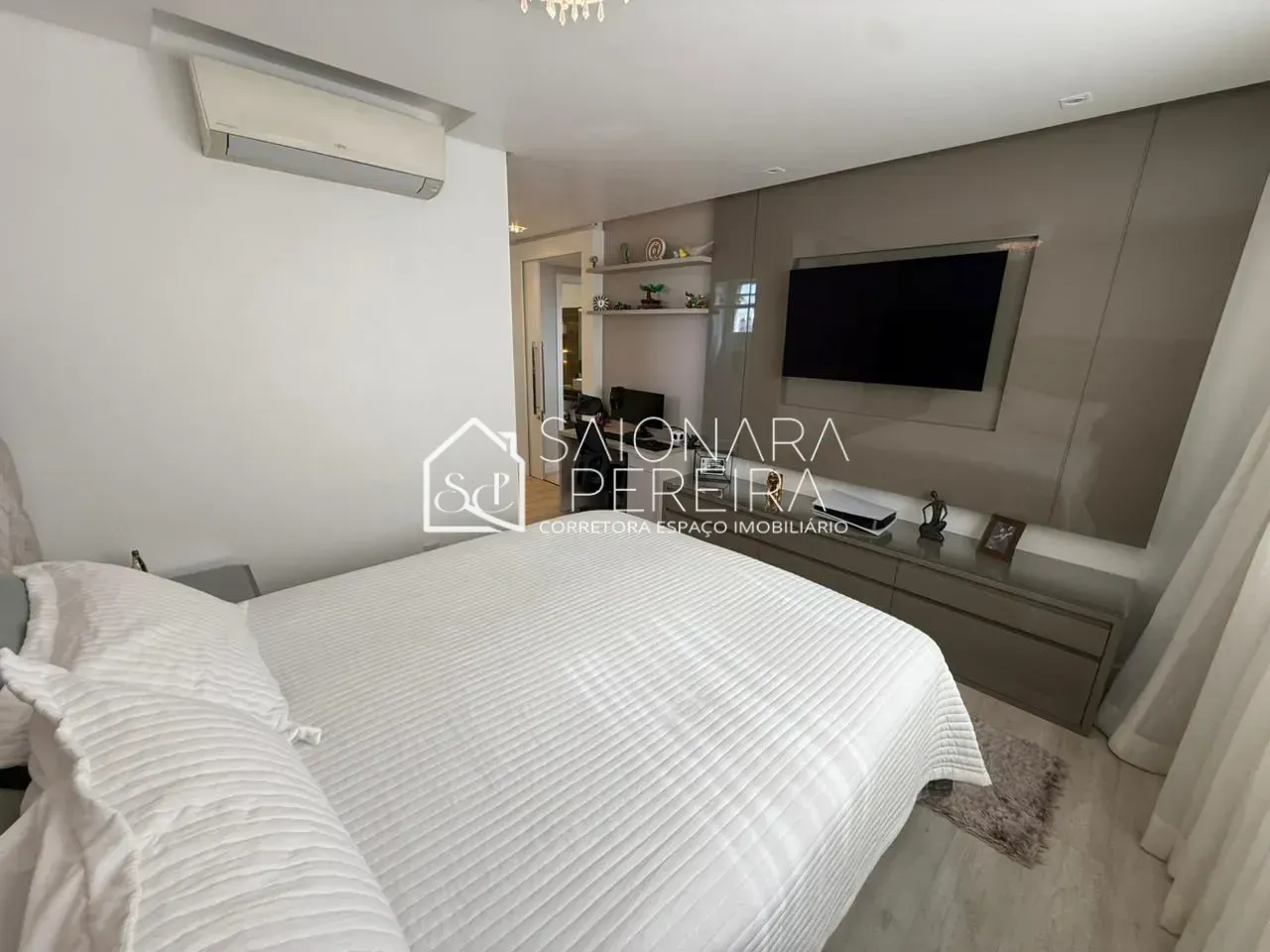 Imagem Apartamento com 3 dormitórios e 2 vagas em Nossa Senhora do Rosário, São José/SC
