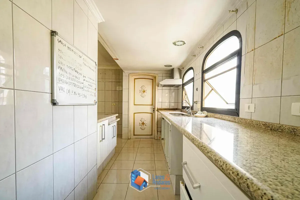 Imagem Apartamento para venda em Moema com 3 quartos, sendo 1 suíte, 142m²