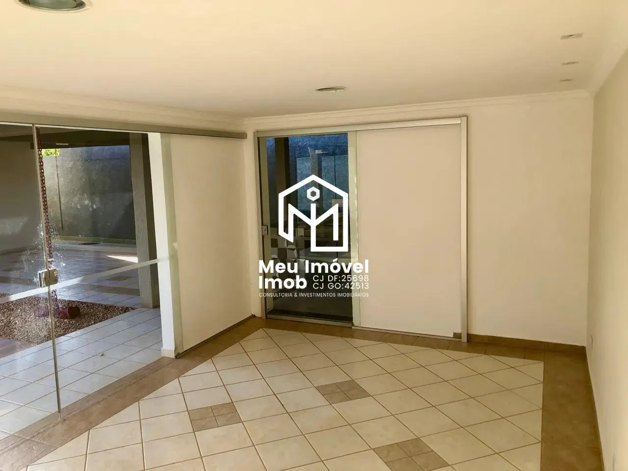 Imagem Casa 3 Quartos 3 Suítes 4 Vagas 400m² Vicente Pires DF