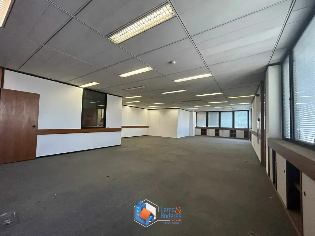 Imagem Conjunto comercial para venda em Chácara Santo Antônio (Zona Sul), 526m²