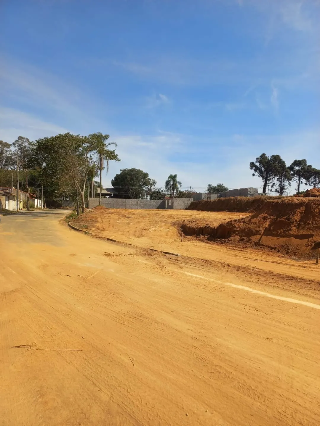 Imagem Terreno à venda 140M², Jardim Santa Tereza, Taubaté - SP