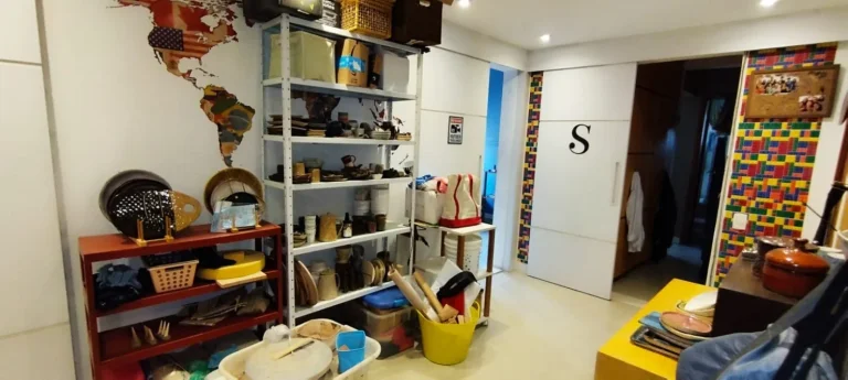 Imagem Apartamento 180 M², 4Q, 3 Suítes, 5 Banheiros, 3 Salas, 3 Vagas, Varanda, Depósito, Academia, Piscina, Quadra, Salão de Festas.