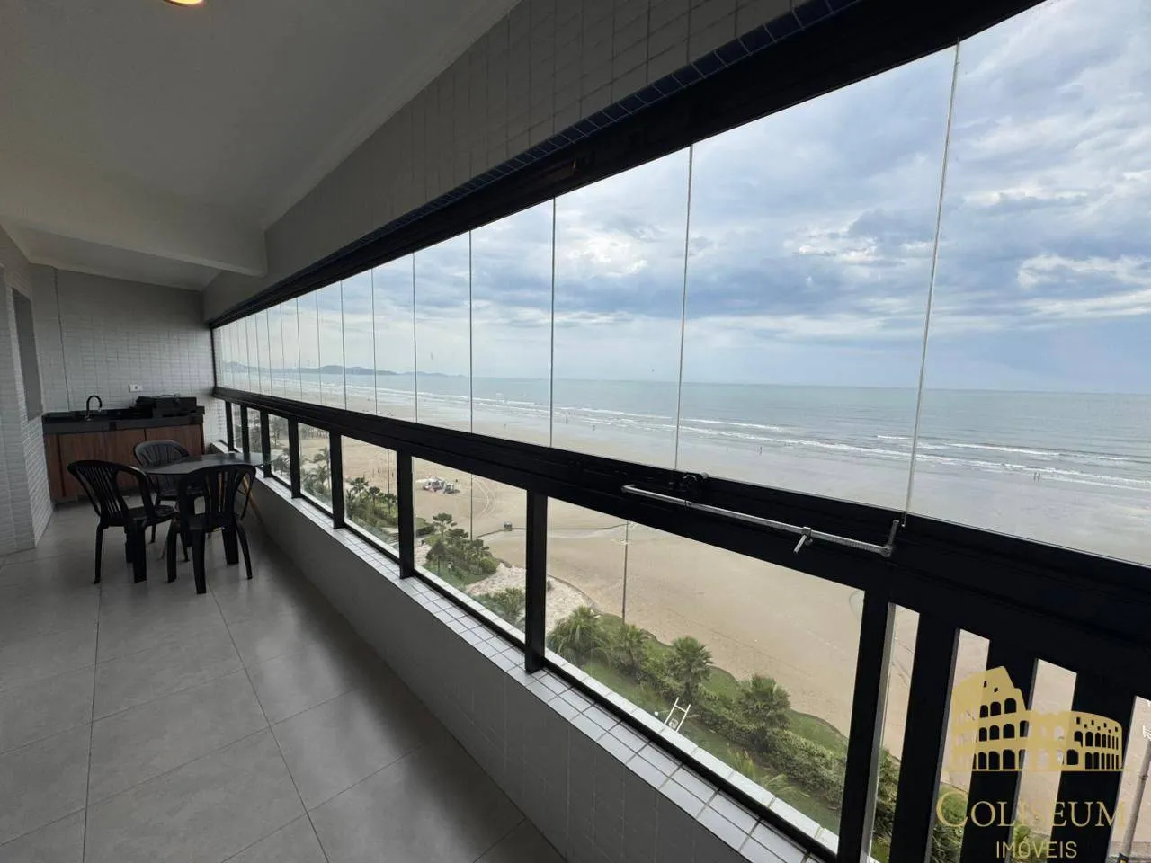 Imagem Frente Mar, Apto 2 Dorms c/1 suíte, mobiliado, 1 vaga, lazer copmpleto - Baln Maracanã