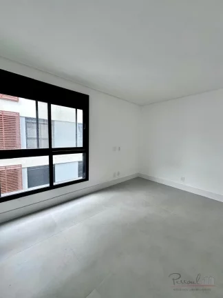Imagem Apartamento Exclusivo em Condomínio Clube de Luxo Área Privativa: 134,57m2 privativos Descrição:...