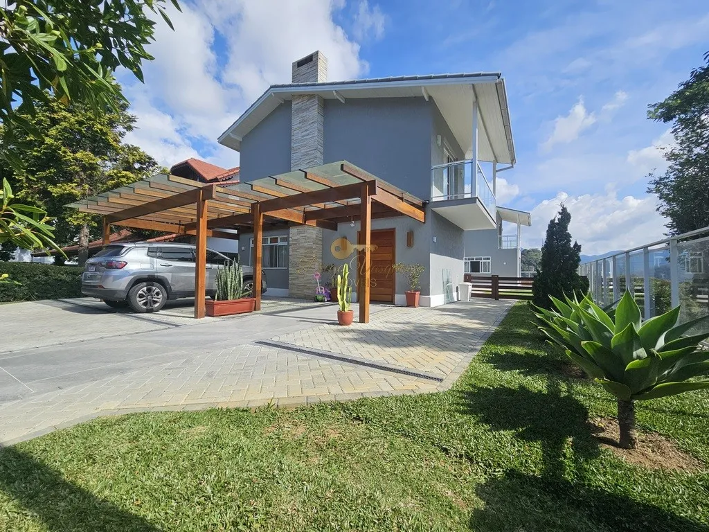 Foto do imóvel Casa em Condomínio para Venda em Teresópolis / RJ em Rua Padre Tintorio