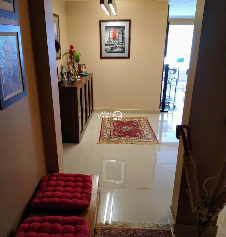 Imagem Vende-se apartamento em frente a Catedral de Pedra com 3 dormitorios mobiliado