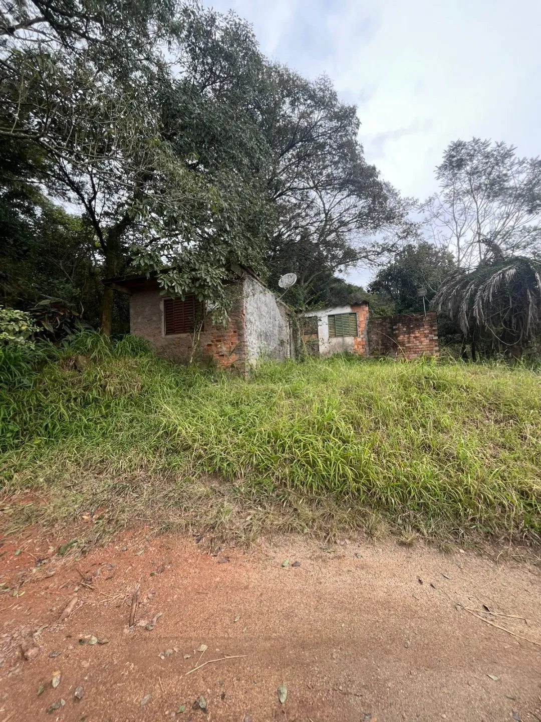 Imagem Terreno a venda com 875,06m² próximo ao Colégio Calábria na Vila Nova