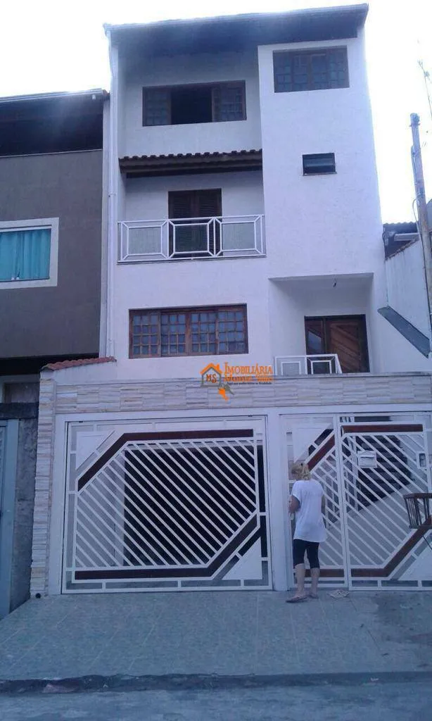 Imagem Sobrado com 5 dormitórios à venda, 126 m² por R$ 750.000,00 - Parque Flamengo - Guarulhos/SP