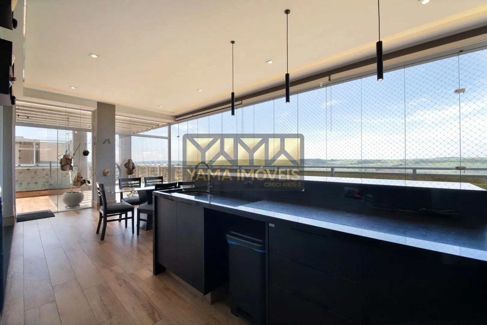 Imagem Edifício Mirante do Ipê - Liberdade de casa com segurança de apartamento, conheça essa jovem cobertura de 3 anos