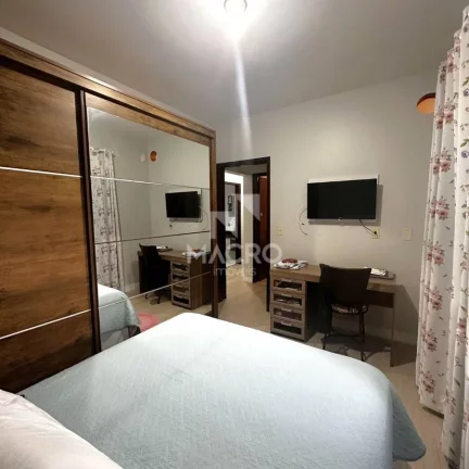 Imagem Casa Sobrado | Barra do Rio Cerro | 6 quartos (2 suítes) | 248m²