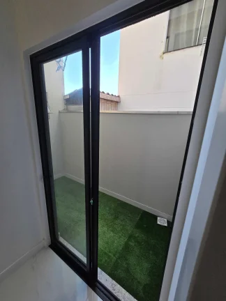 Imagem Apartamento com 2 dormitórios sendo 2 suítes e 1 vaga de garagem em Camboriú/SC