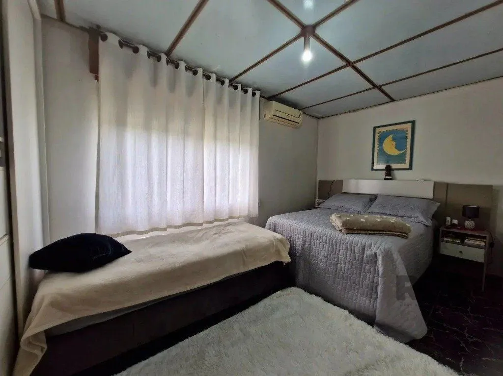 Imagem Casa com 4 dormitórios no bairro Jardim Leopoldina