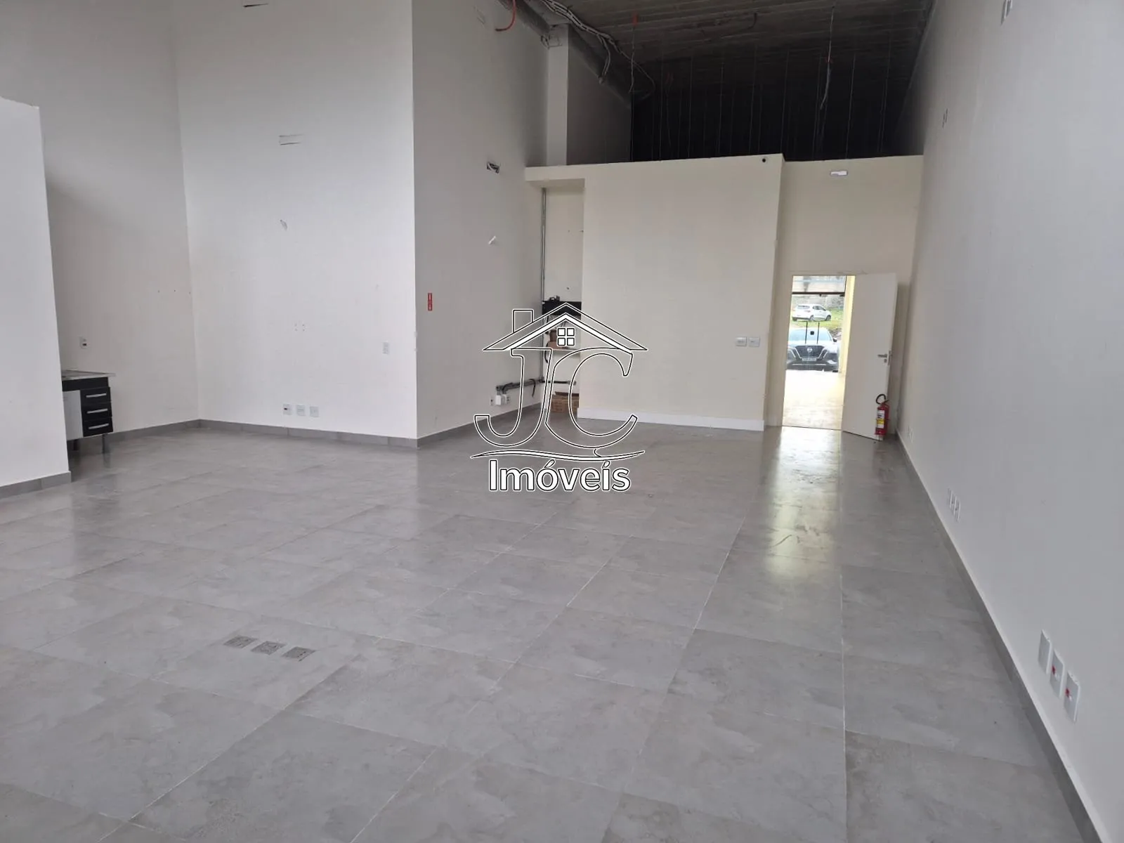 Imagem SALÃO PARA LOCAÇÃO, COM 135 M² NO JARDIM PAIQUERÊ - VALINHOS/SP
