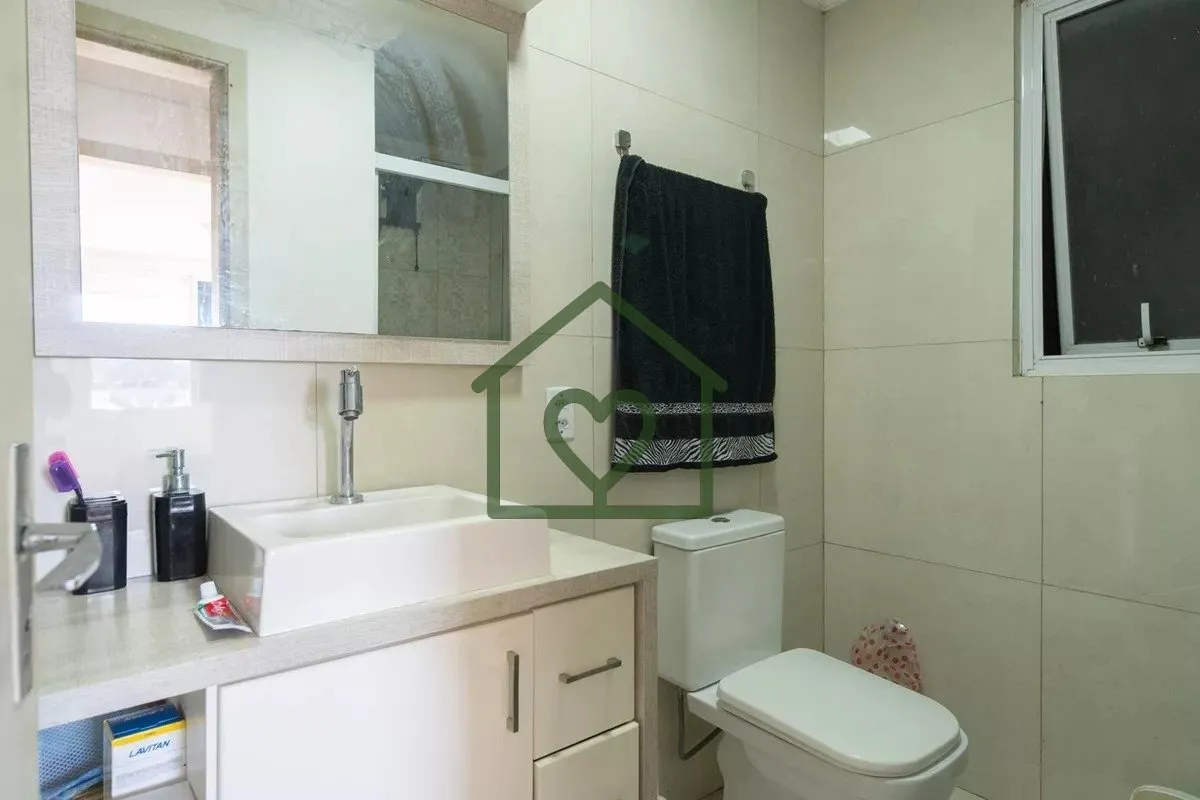Imagem Apartamento mobiliado de 1 dormitório à venda no Bairro Glória, em Porto Alegre.
Imóvel recentem...