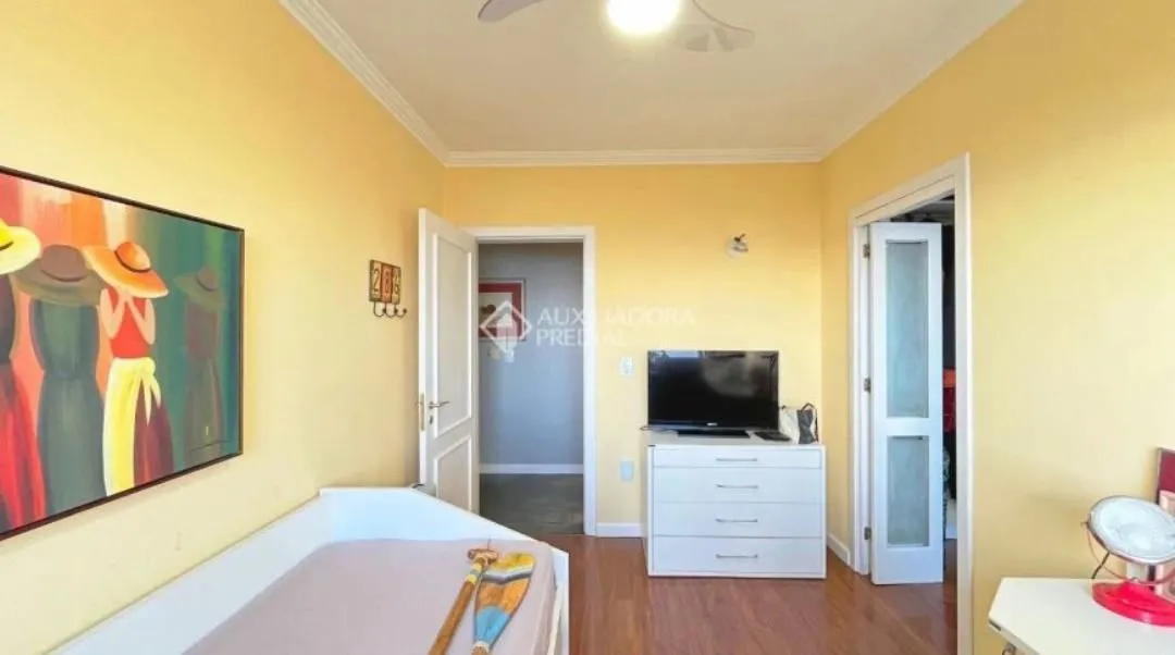 Imagem Casa com 3 dormitórios, bairro Sétimo Céu em Porto Alegre