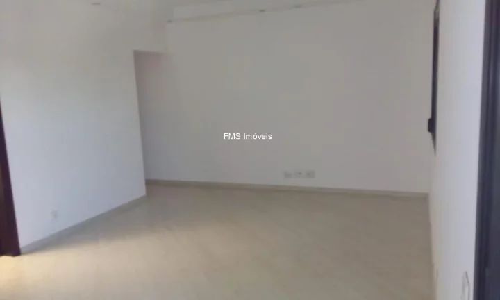 Imagem Apartamento em Moema, São Paulo-SP: 3 quartos, 3 suítes, 5 banheiros, 4 vagas, 238m². Venha conferir!