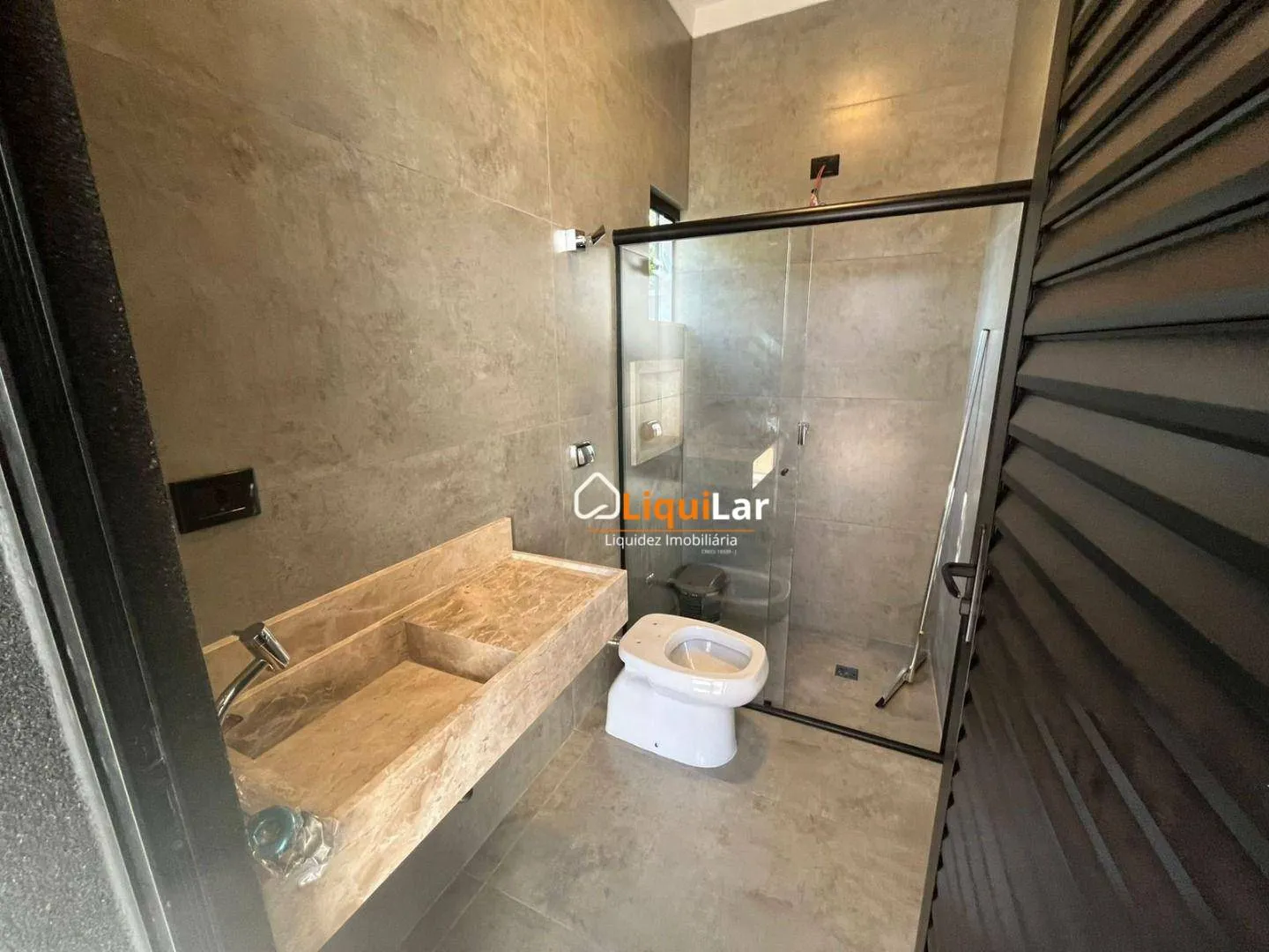Imagem Casa Térrea de Alto Luxo na Vila Planalto com 3 Suítes, Escritório e Piscina Aquecida
