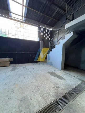 Imagem Galpão de 404 m² no Planalto com acesso rápido à Rodovia Anchieta