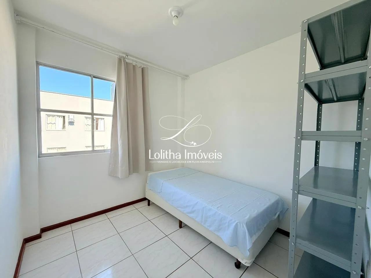 Imagem APARTAMENTO SEMI MOBILIADO COM 2 QUARTOS À VENDA EM COQUEIROS - FLORIANÓPOLIS/SC