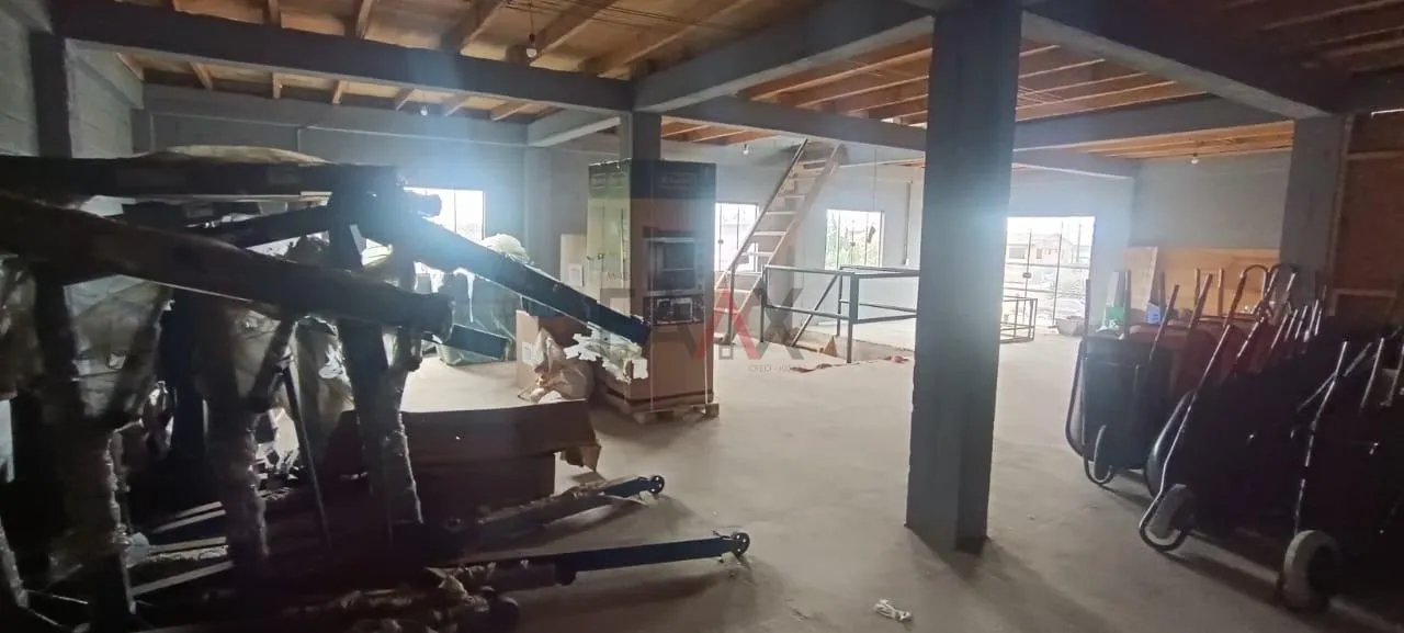 Imagem Barracão Comercial para Locação no Conradinho com 3 Pisos Próximo a Comércios