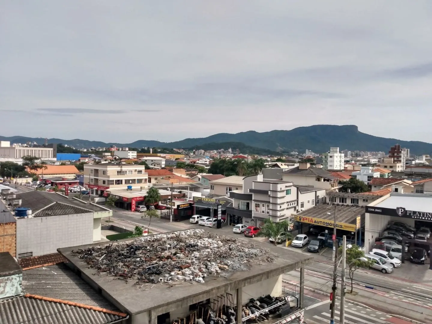 Imagem Apartamento 2 dormitórios com suíte e sacada com churrasqueira em Palhoça - SC