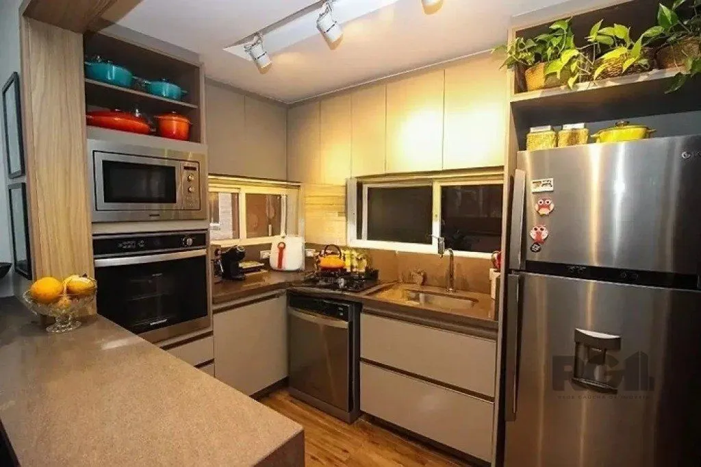 Imagem Casa com 3 dormitórios no bairro Medianeira