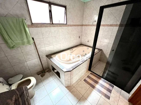 Imagem Sobrado à venda, 247 m² por R$ 1.100.000,00 - Jardim América - Goiânia/GO