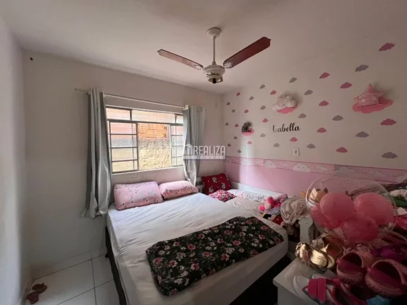 Imagem Casa padrão à venda na Vila Nossa Senhora Aparecida, Uberaba