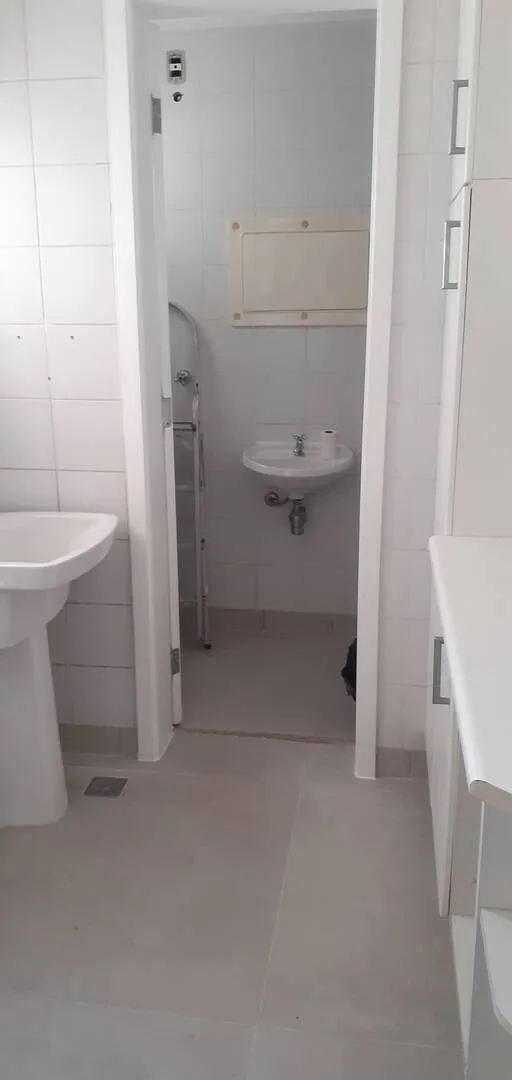 Imagem Apartamento de 97m² Finamente Reformado e Planejado, com Vista Permanente para o Res 1