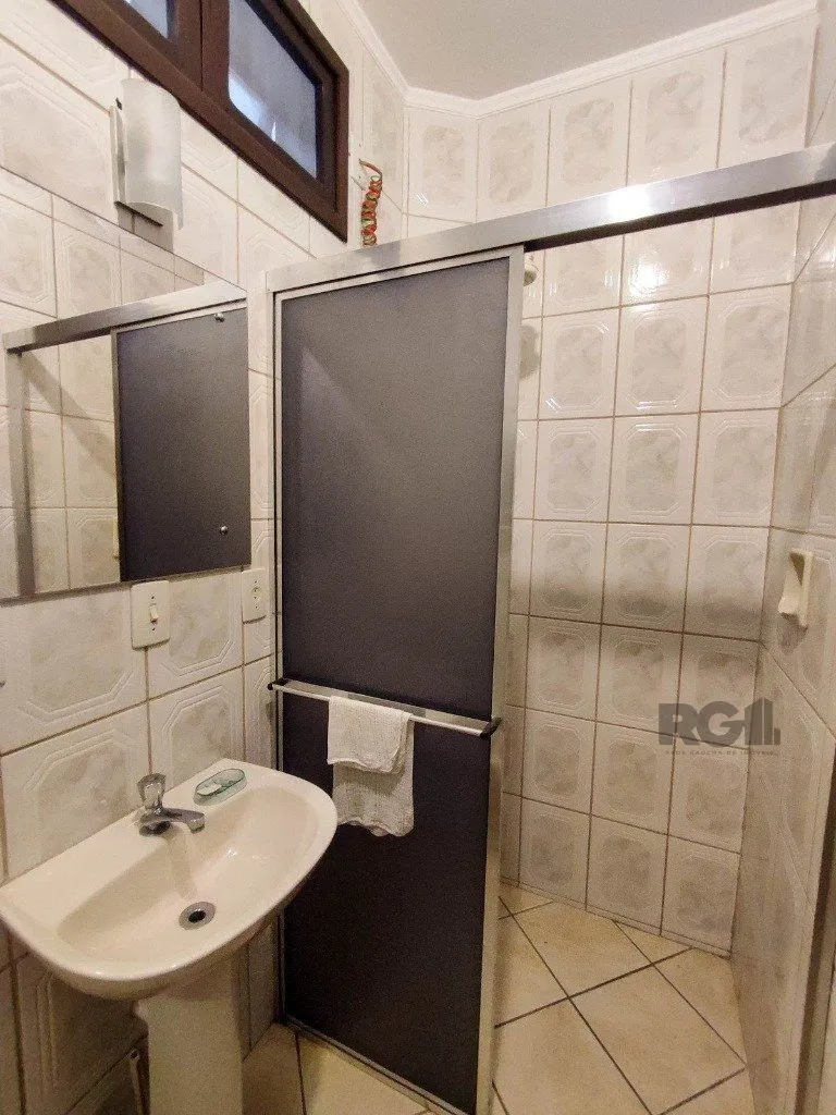 Imagem Excelente casa de 230m² com 4 dormitórios e 3 vagas.