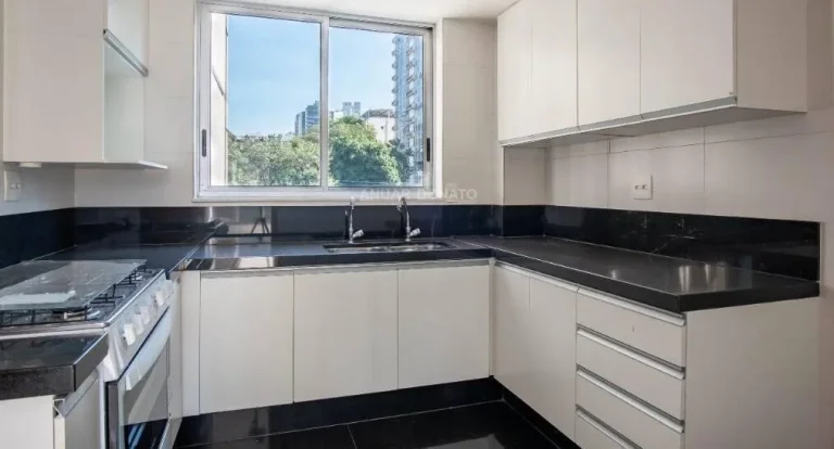 Imagem APARTAMENTO COM 04 QUARTOS, SUÍTE E 04 VAGAS NO LOURDES!!!!!