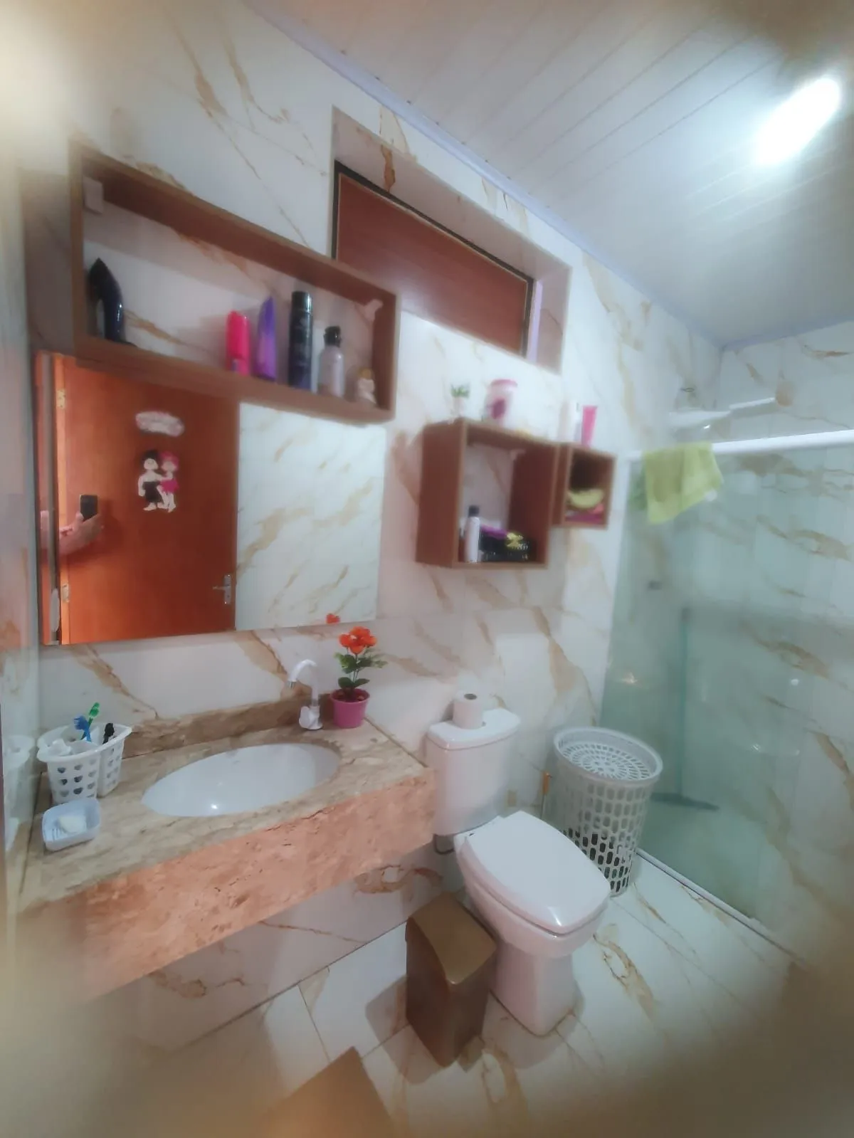 Imagem Casa, 3 Dormitórios, 2 Banheiros, 180m², Bairro Estância Velha, Canoas