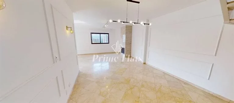 Imagem Apartamento disponível para venda no Edifício Viseu, com 280m², com 3 dormitórios e 5 vagas de garagem